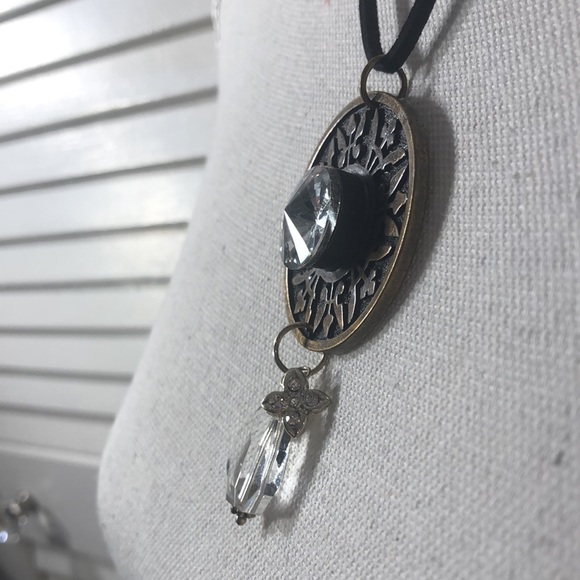 NECKLACE - Picture 4 of 9